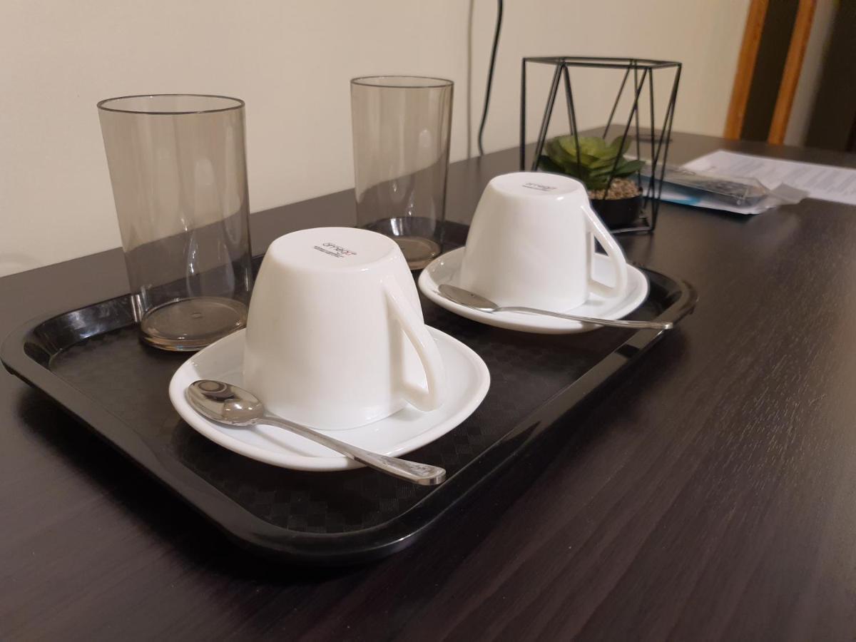 2428 Suites Urdaneta エクステリア 写真