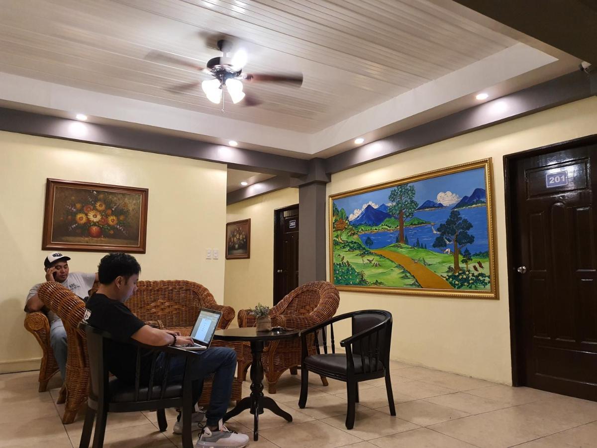 2428 Suites Urdaneta エクステリア 写真